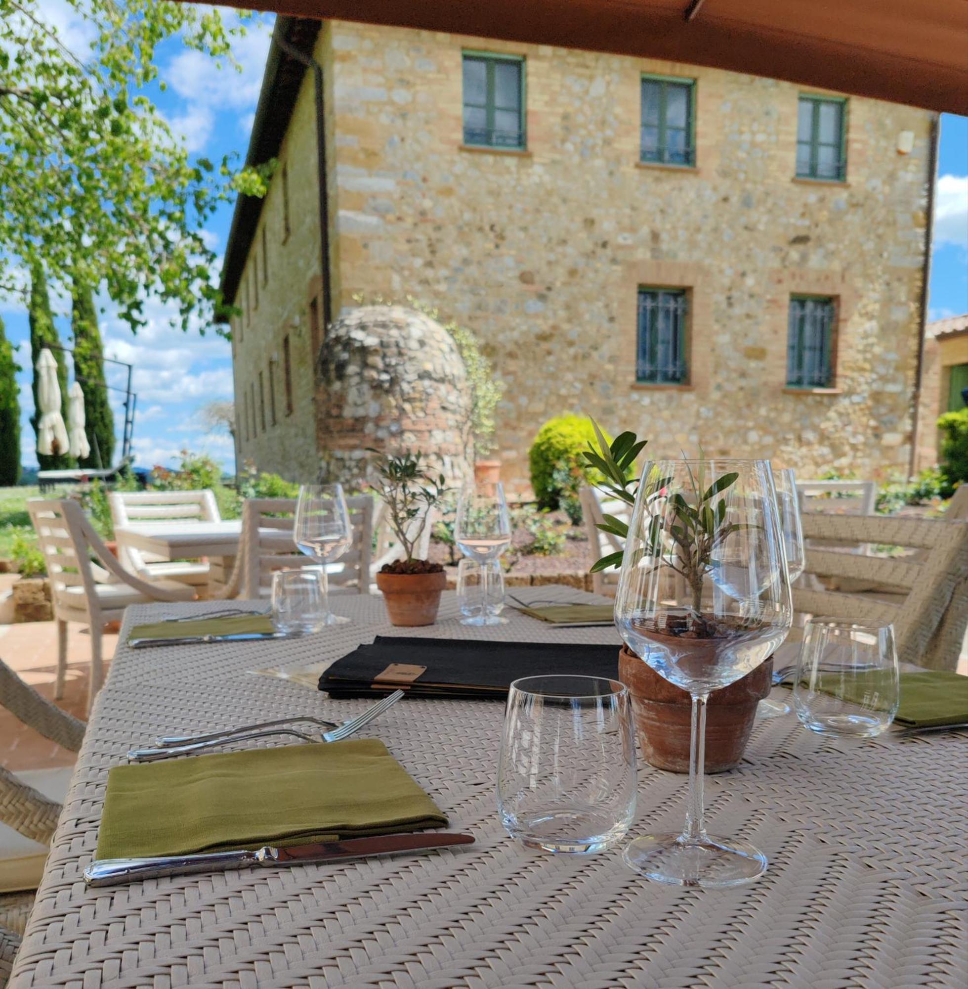 Villa Il Castagno Wine & Resort Siena Exterior foto
